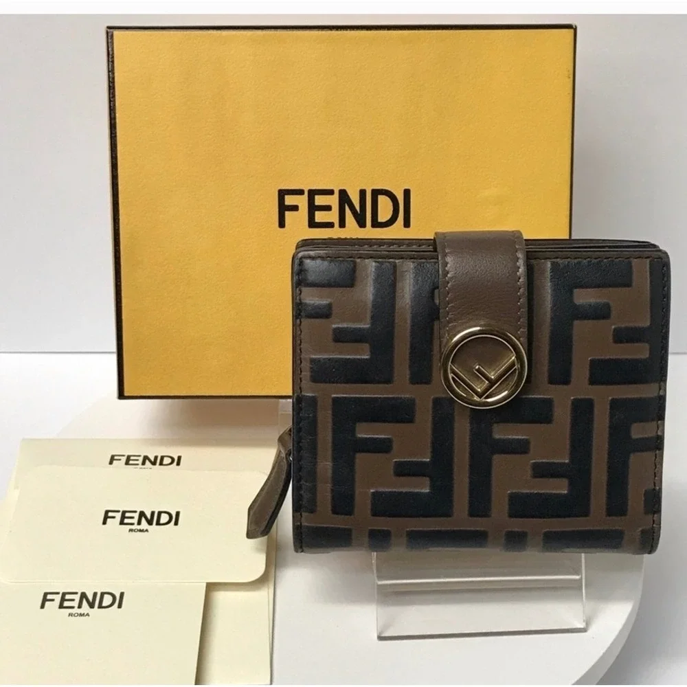 Fendi Roma Wallet‎ FF Logo Snap Closure Bifold Coin Purse - Picture 6 of 13